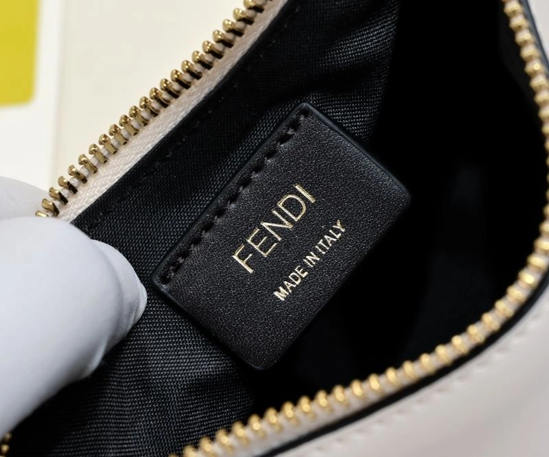 Modern Fendi Hobo Bags 85383