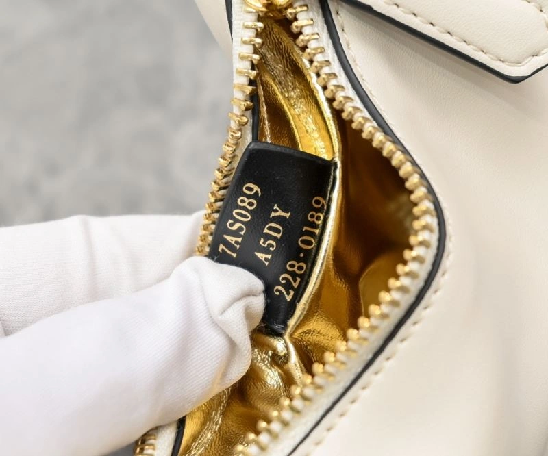 Fendi Hobo Bags Timeless 85334