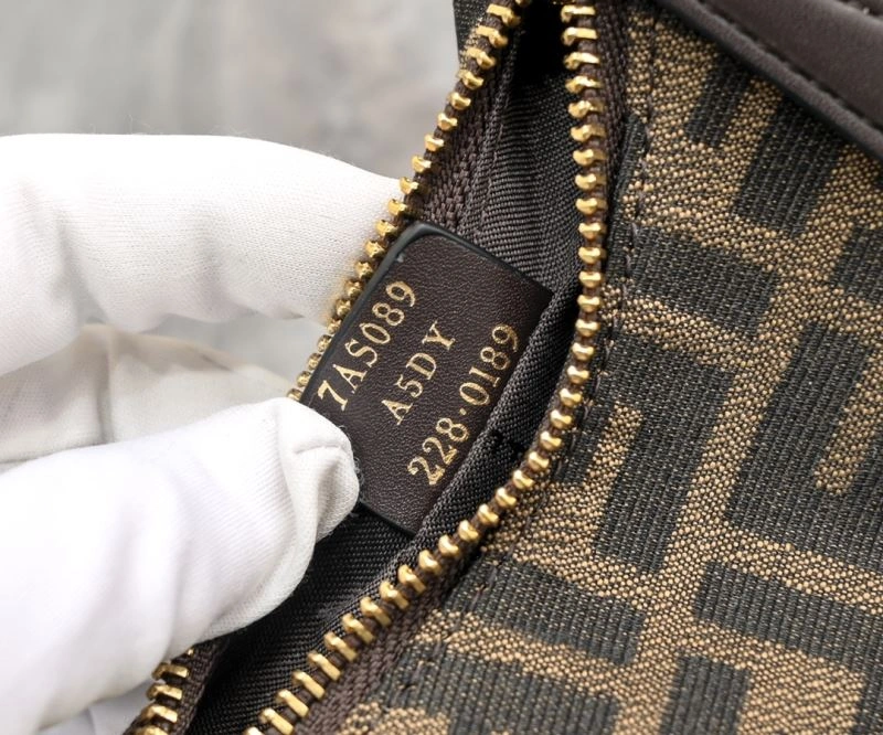 Stretchable Fendi Hobo Bags 85344
