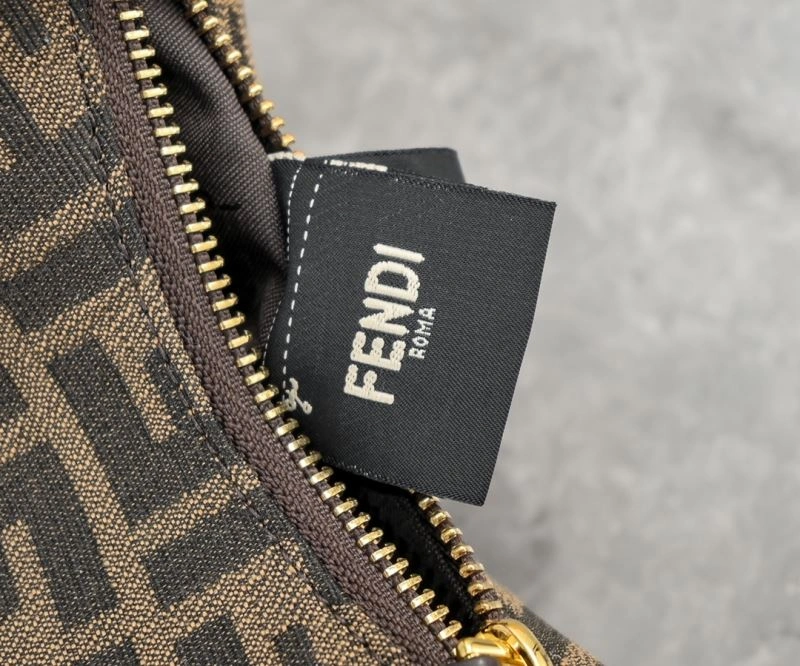 Stretchable Fendi Hobo Bags 85344