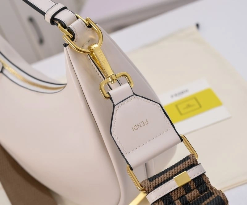Fendi Hobo Bags Functional 85377
