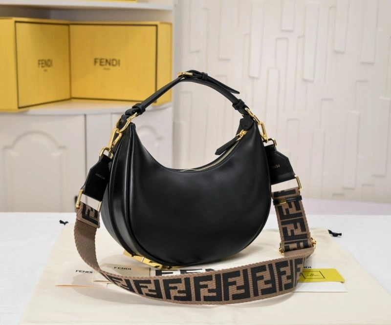 Chic Fendi Hobo Bags 78948