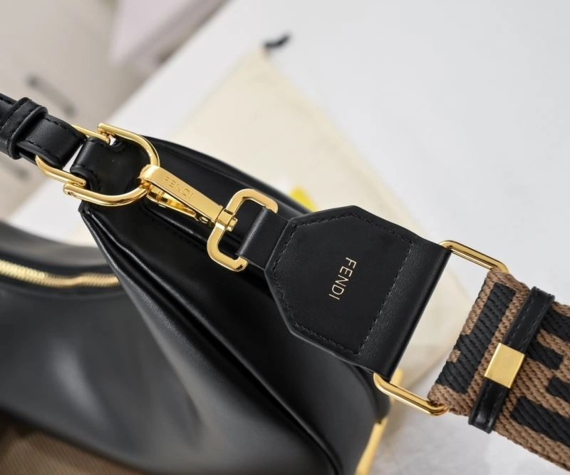 Chic Fendi Hobo Bags 78948