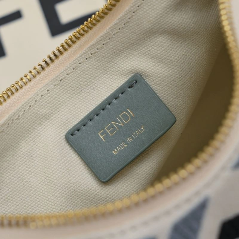 Fendi Hobo Bags Premium 85318