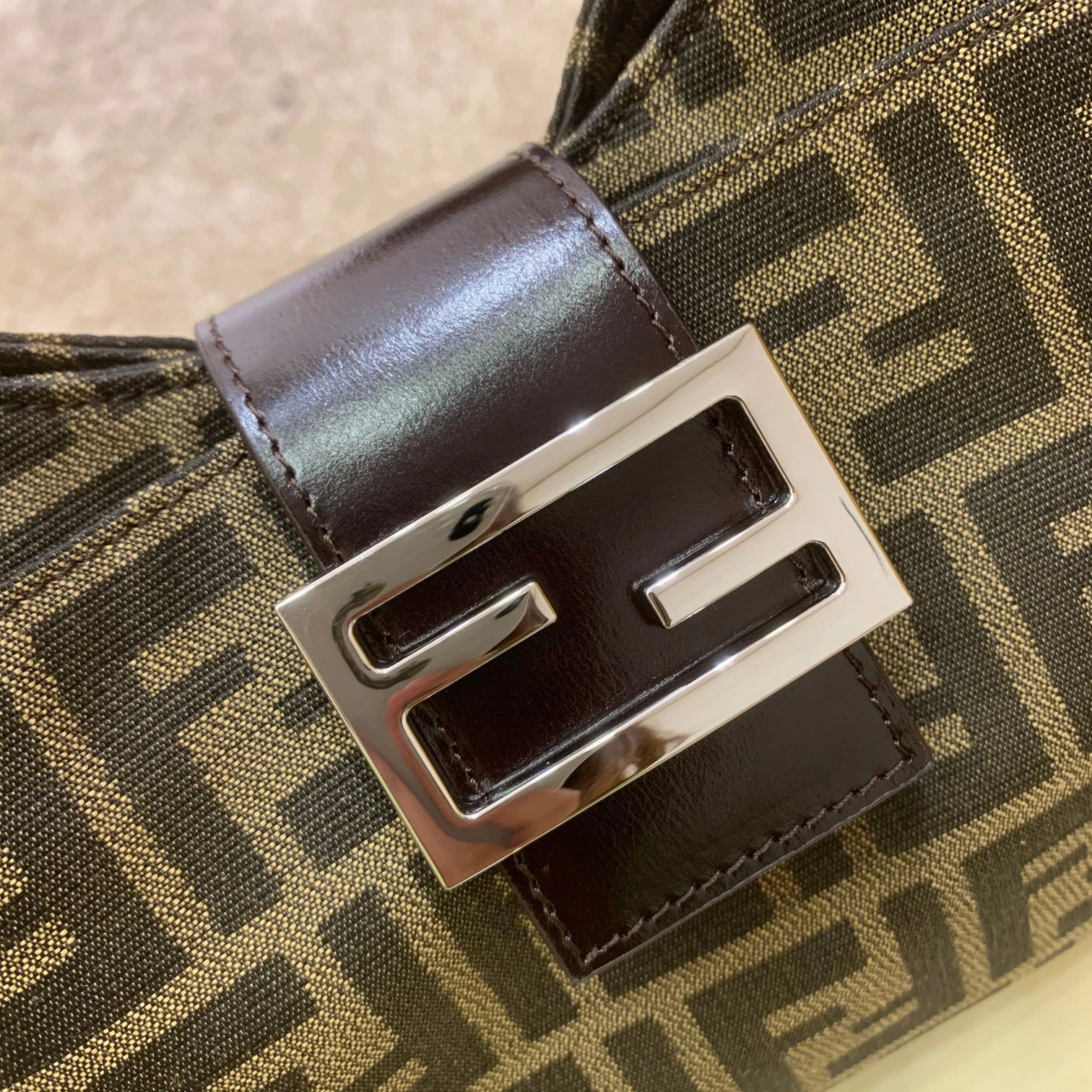 Fendi Hobo Bags OdorResistant 76836
