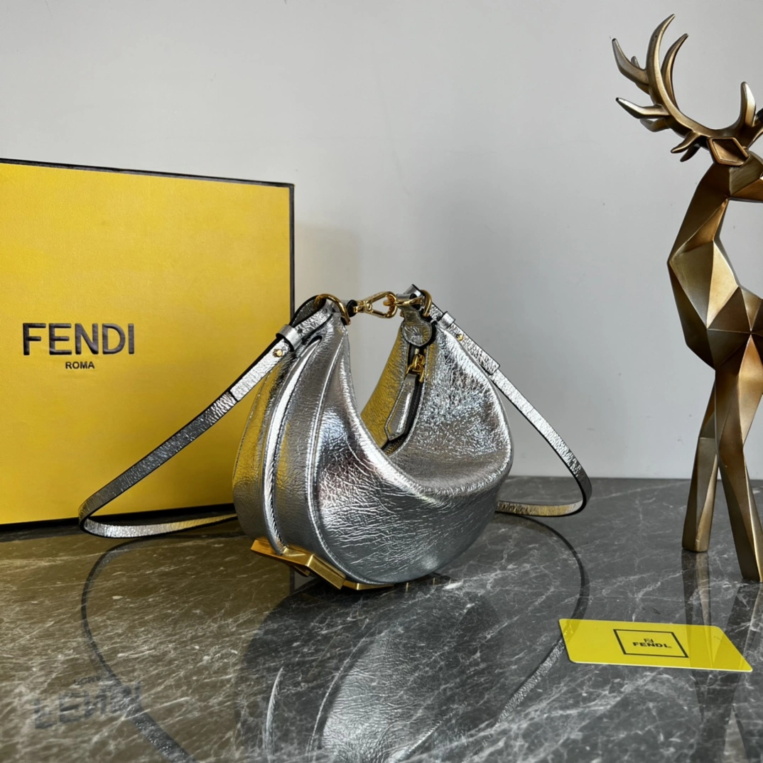 Supportive Fendi Hobo Bags 76819