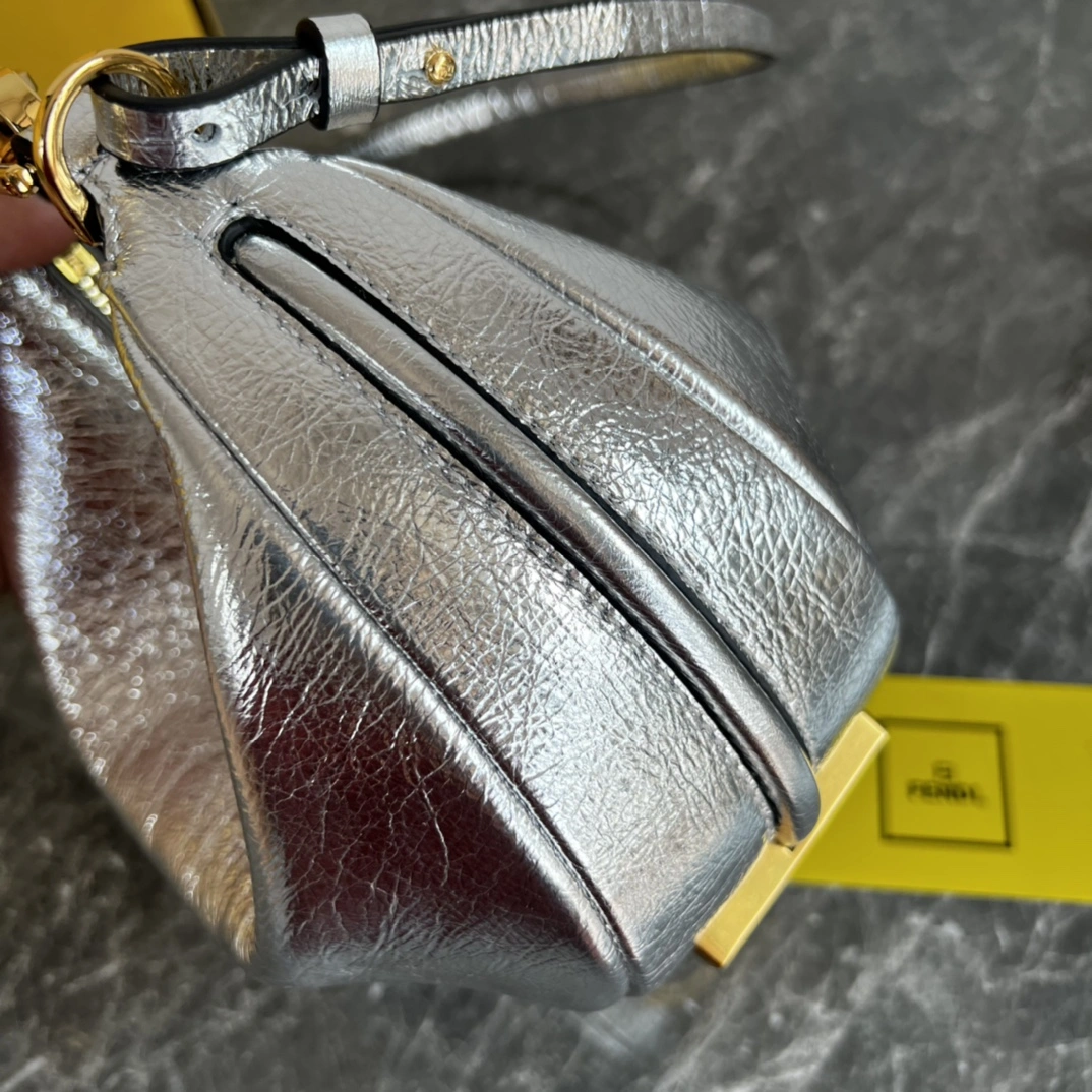 Supportive Fendi Hobo Bags 76819