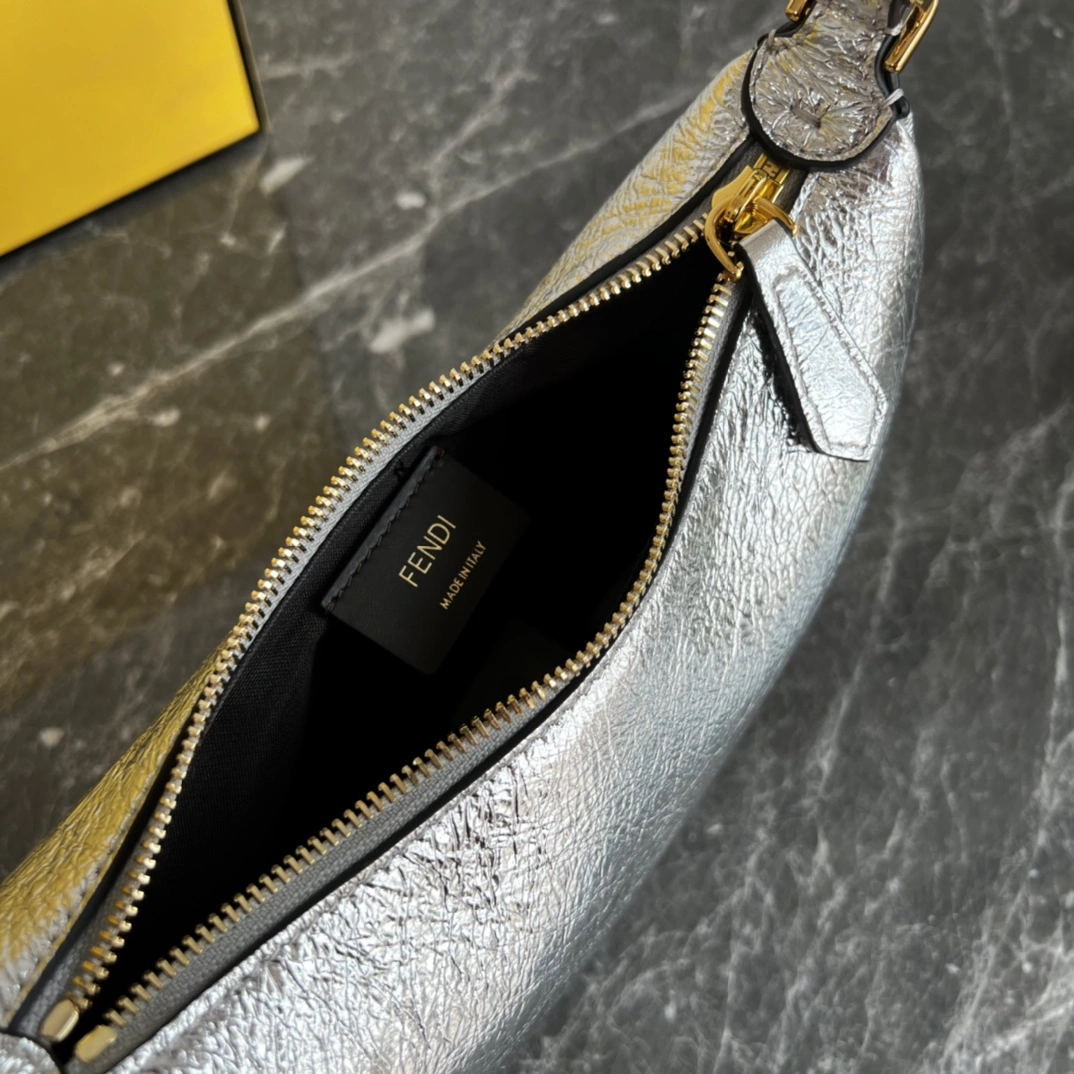 Supportive Fendi Hobo Bags 76819