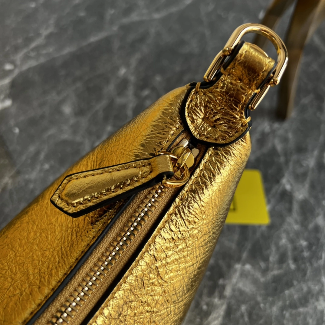 Fendi Hobo Bags MultiPurpose 76825