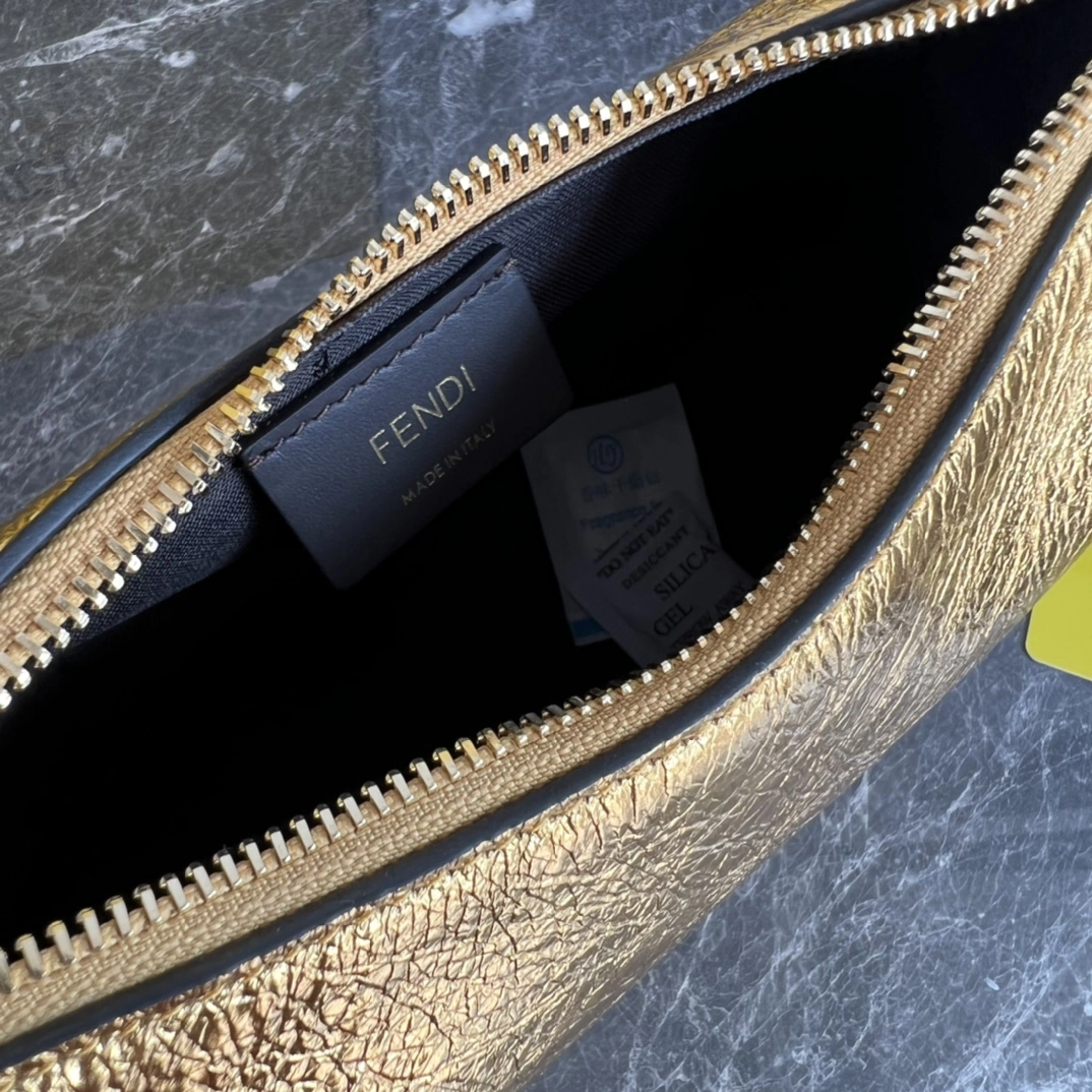 Fendi Hobo Bags MultiPurpose 76825