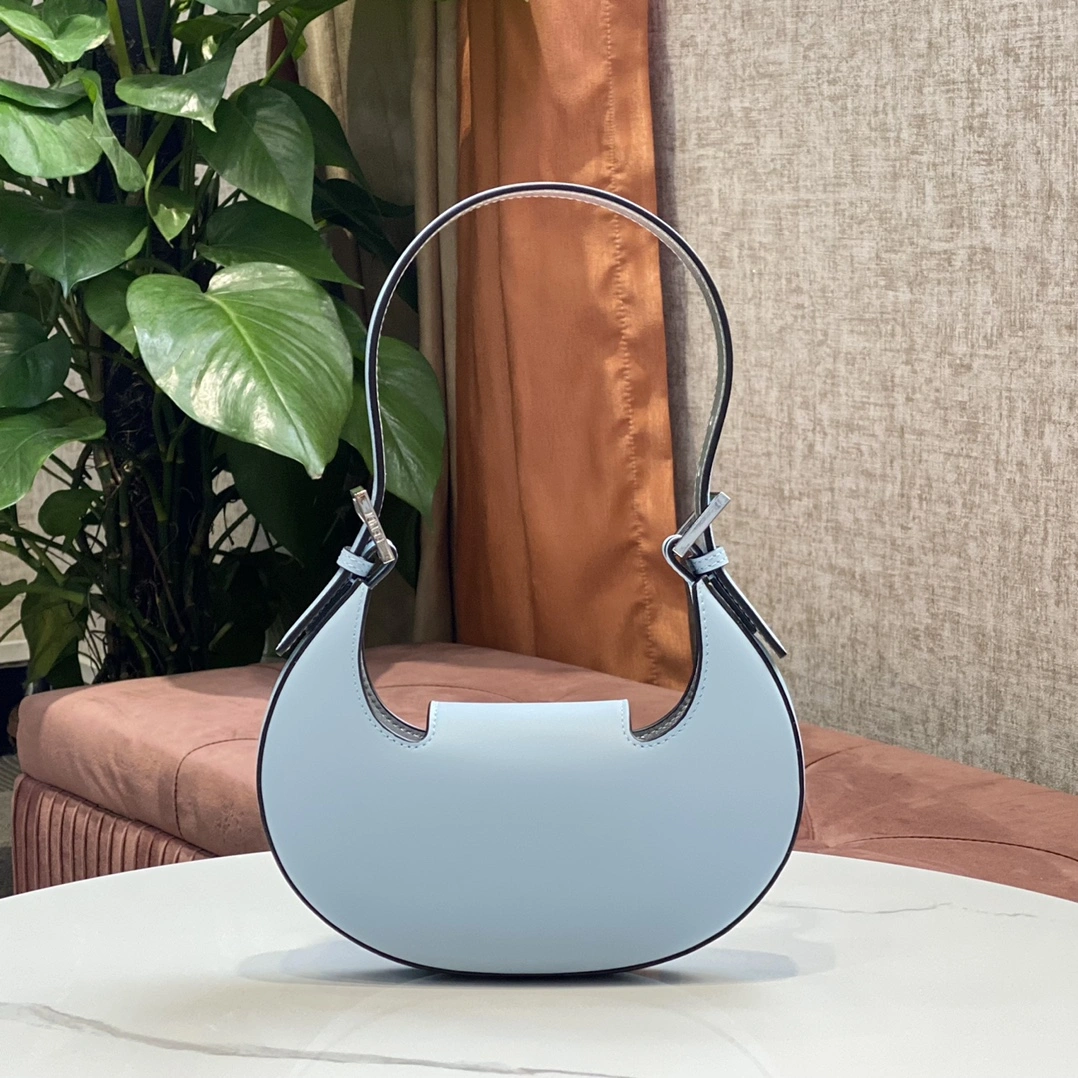 Minimalist Fendi Hobo Bags 76816