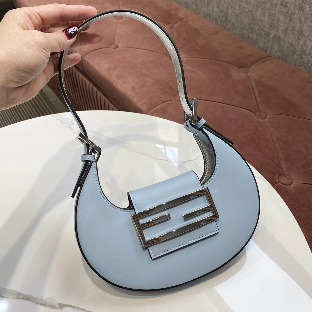 Minimalist Fendi Hobo Bags 76816