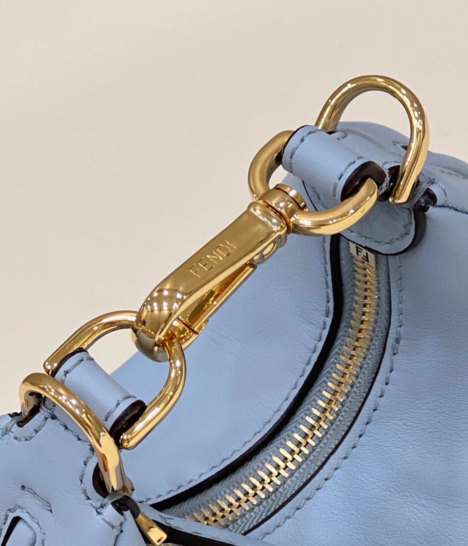 Fendi Hobo Bags ModernLook 76809