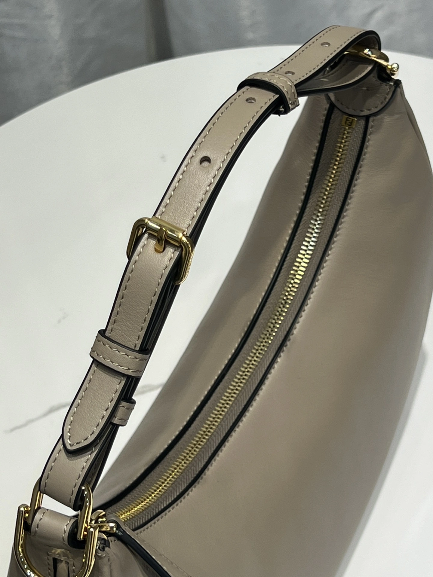 Fendi Hobo Bags Sporty 76810