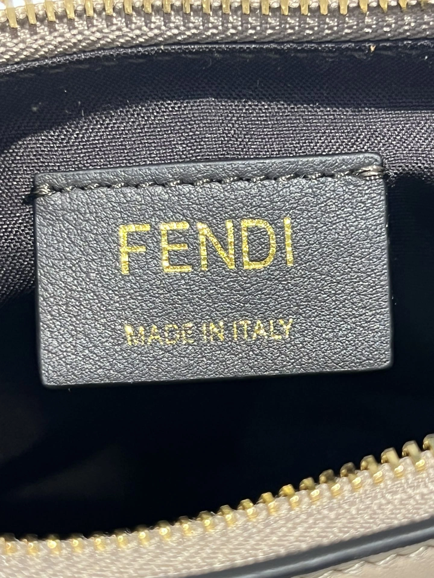 Fendi Hobo Bags Sporty 76810