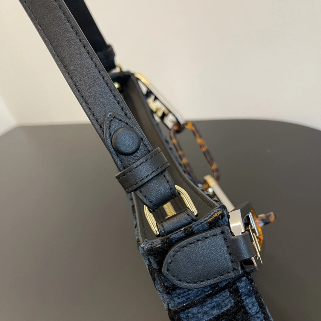 Fendi Hobo Bags ZeroBulk 69891