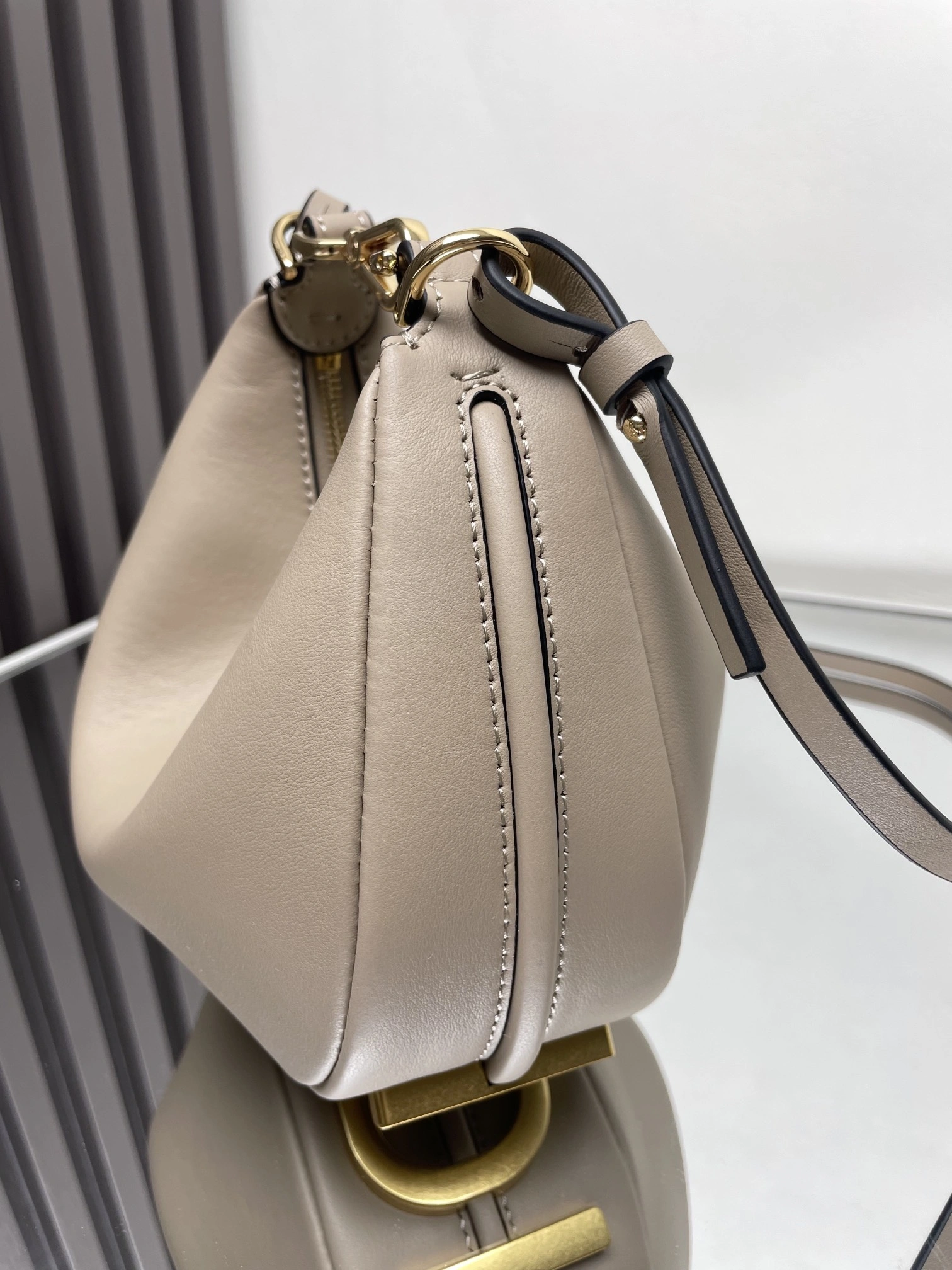 Fendi Hobo Bags Attractive 69882