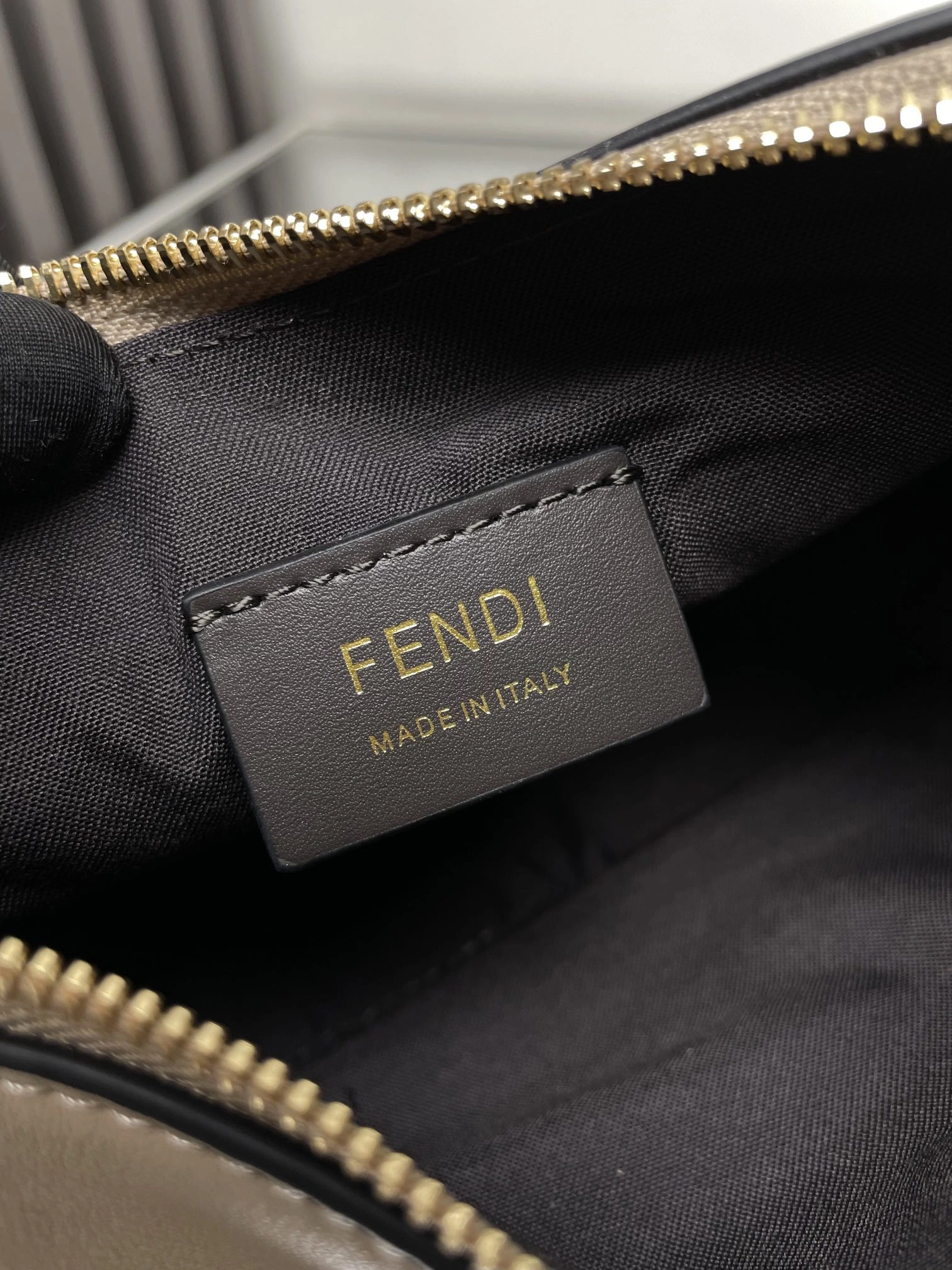 Fendi Hobo Bags Attractive 69882