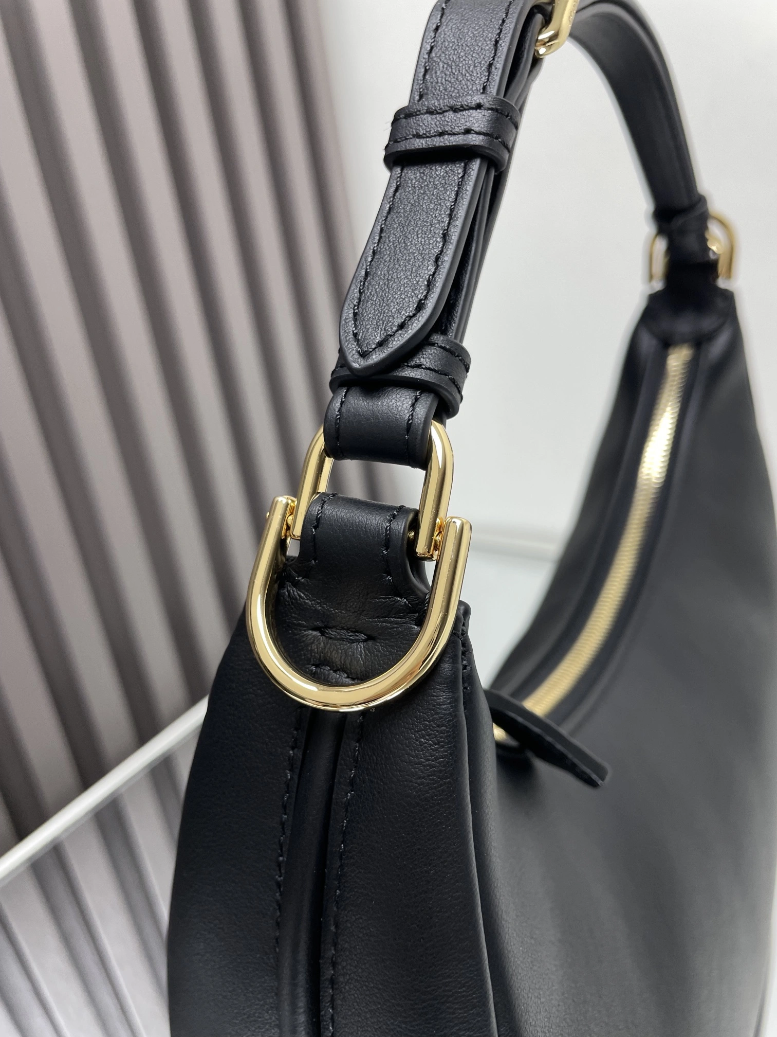 Fendi Hobo Bags Compact 69885