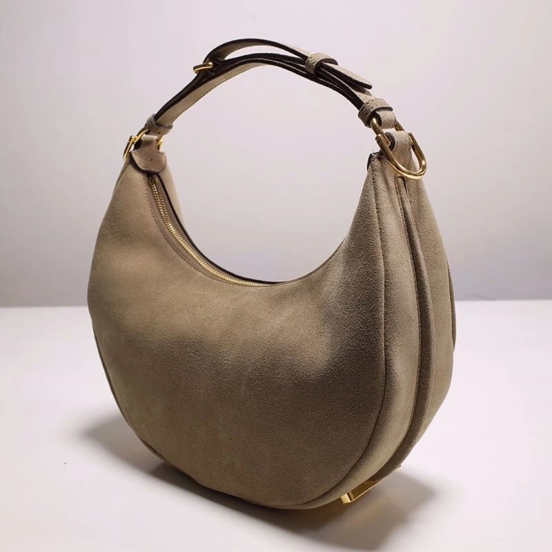 WellDesigned Fendi Hobo Bags 59446