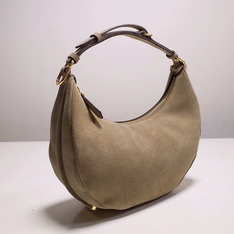 WellDesigned Fendi Hobo Bags 59446