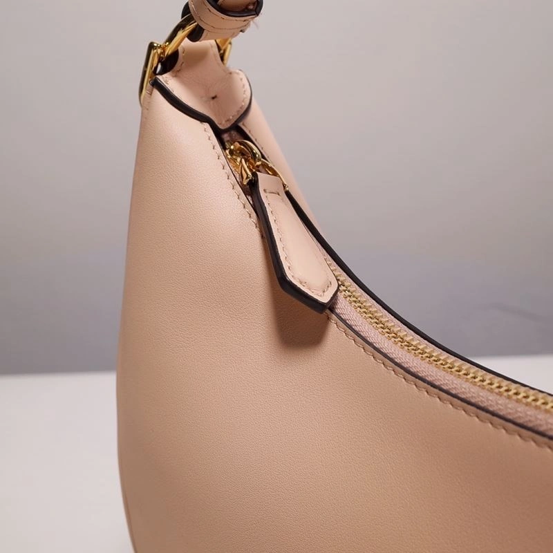 Fendi Hobo Bags Versatile 59398