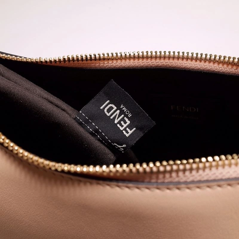 Fendi Hobo Bags Versatile 59398