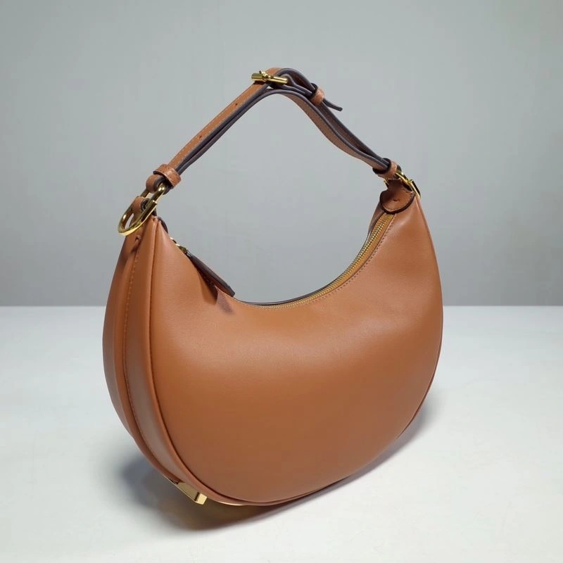 Fendi Hobo Bags Versatile 59423