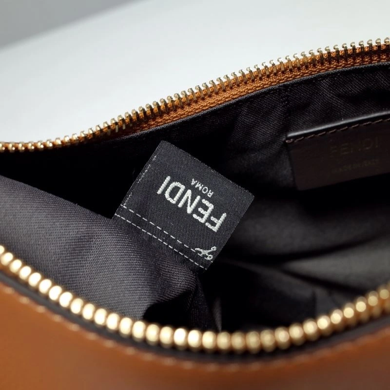 Fendi Hobo Bags Versatile 59423