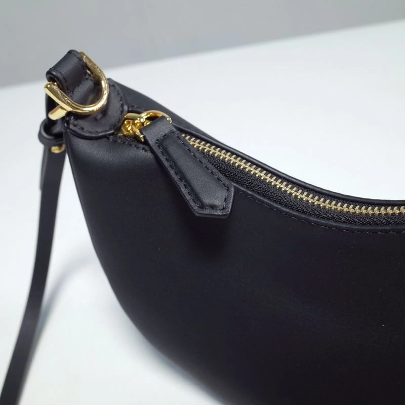 Chic Fendi Hobo Bags 59381