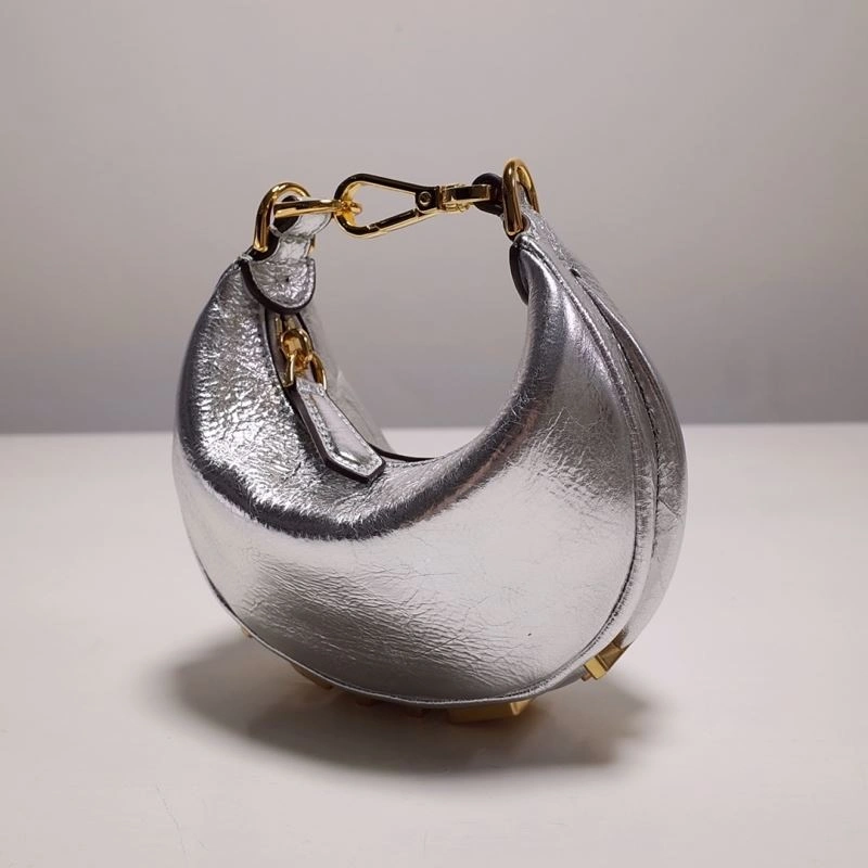 Vibrant Fendi Hobo Bags 59374
