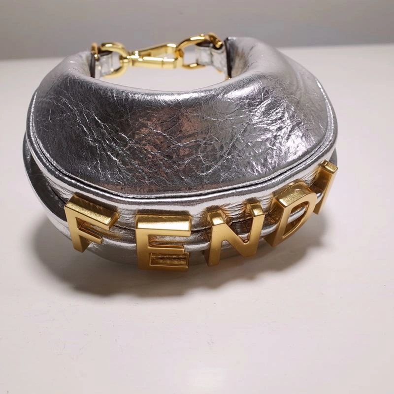 Vibrant Fendi Hobo Bags 59374