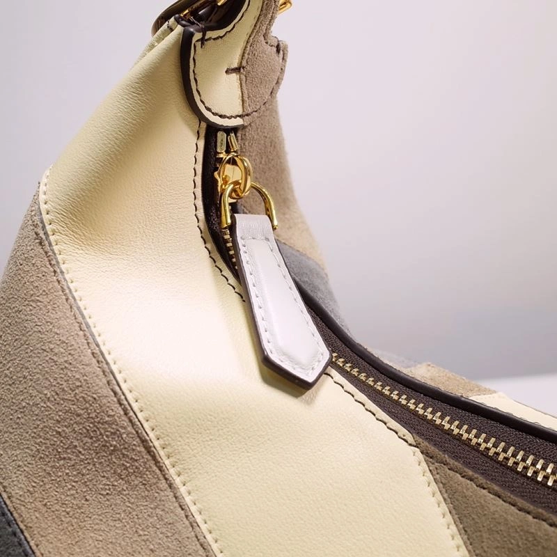 Resilient Fendi Hobo Bags 59376