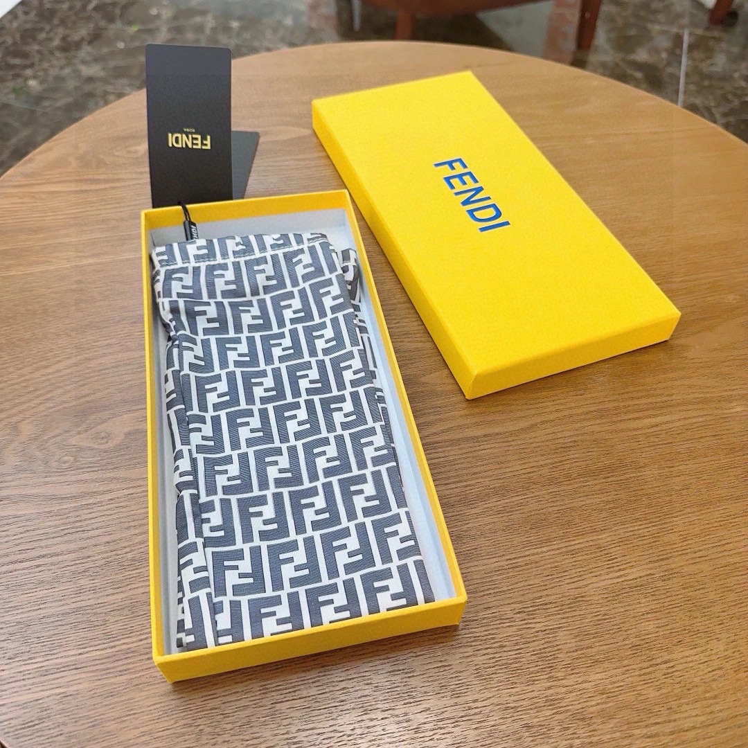 Flexible Fendi Ice Silk Sleeves 264943