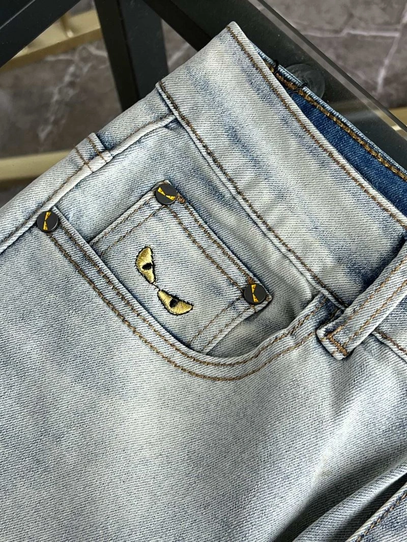Elegant Fendi Jeans 122978