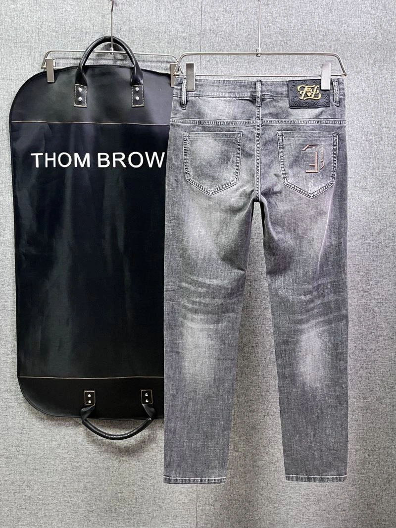 Versatile Fendi Jeans 122744