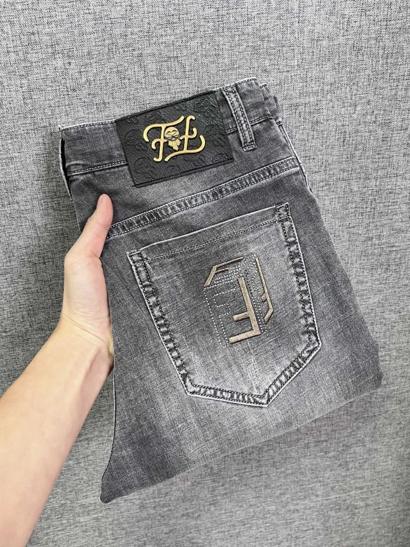 Versatile Fendi Jeans 122744