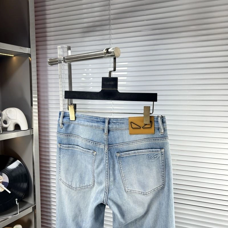 Sleek Fendi Jeans 122541