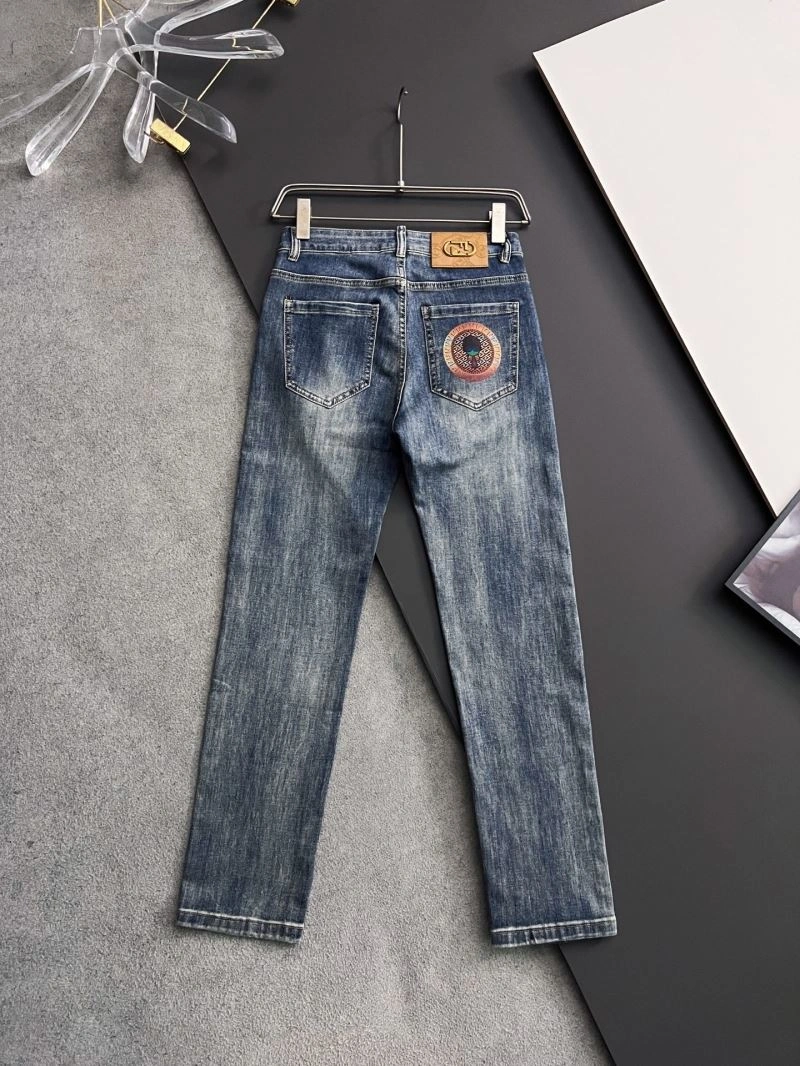 Vibrant Fendi Jeans 122488