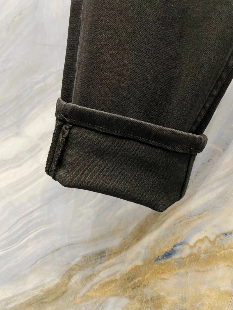 Versatile Fendi Jeans 122179