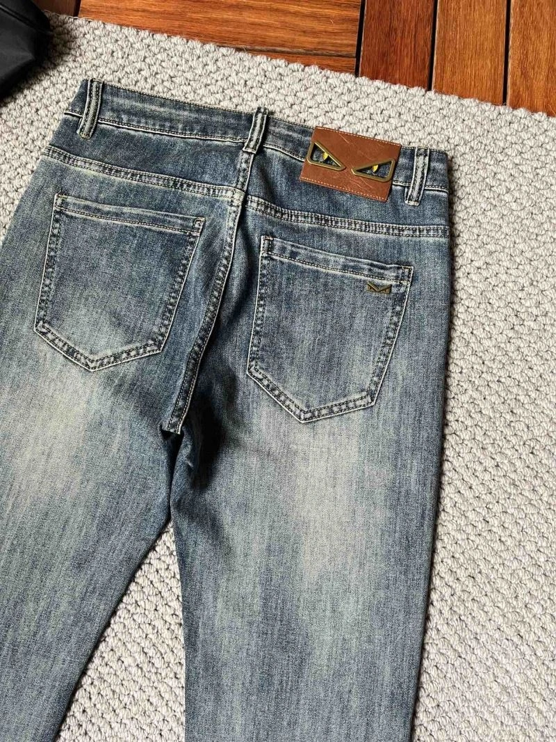 Fendi Jeans Compact 122167