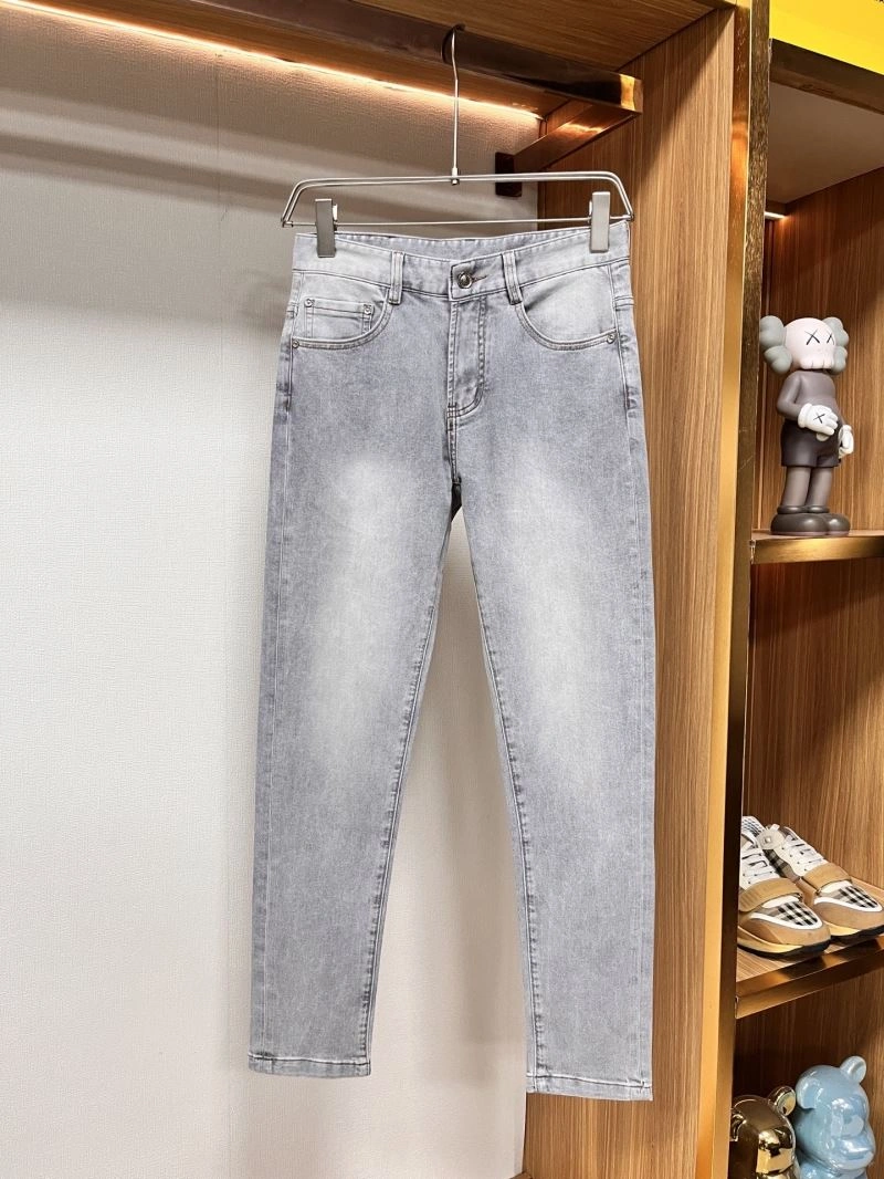 Sleek Fendi Jeans 122164