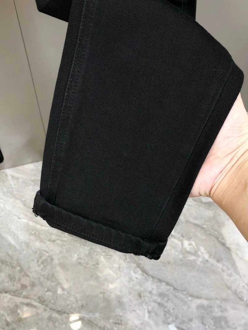 FashionForward Fendi Jeans 121822