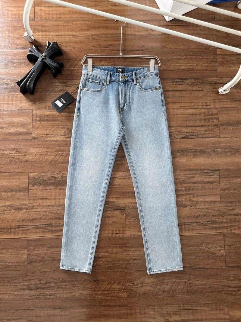Elegant Fendi Jeans 121828