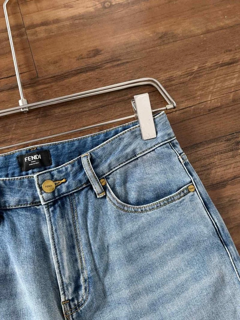 Elegant Fendi Jeans 121828