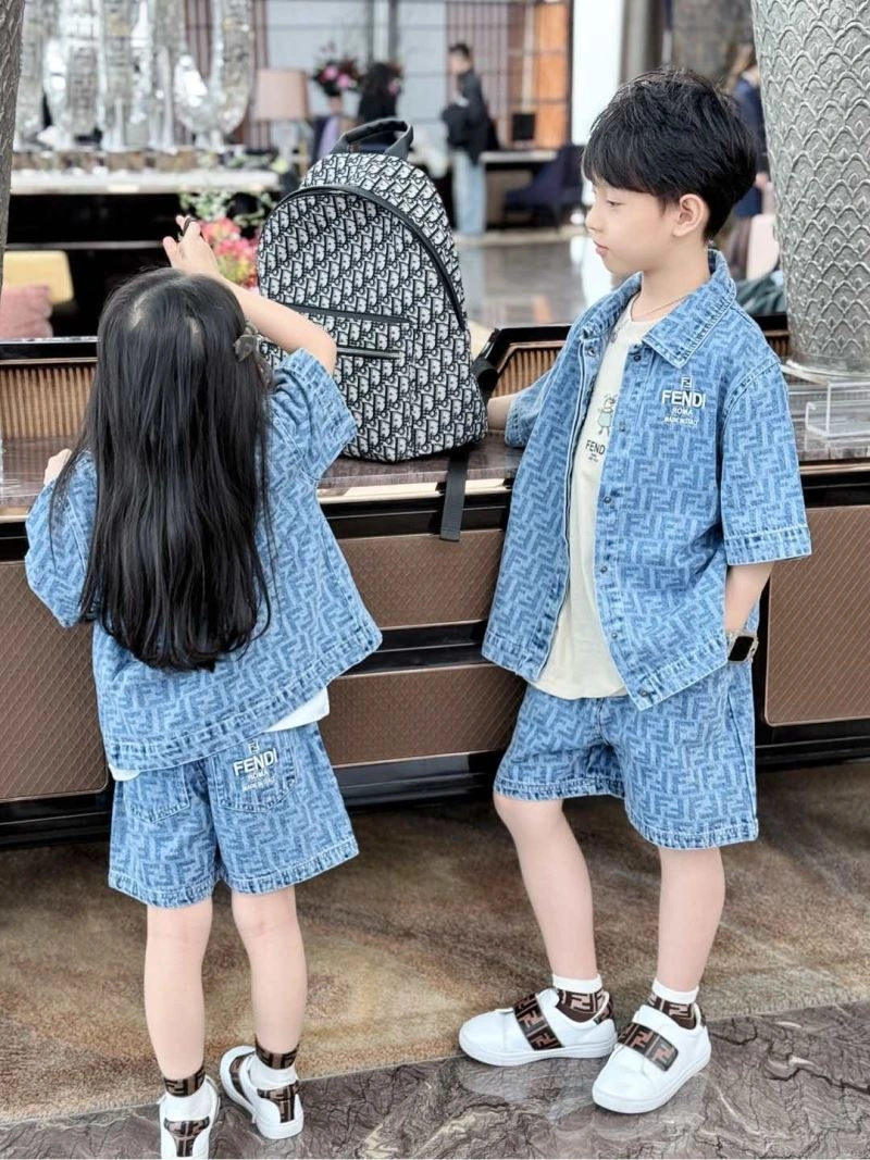 Fendi Kids Attractive 121189