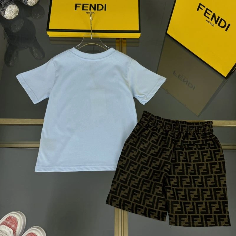 Versatile Fendi Kids 121032