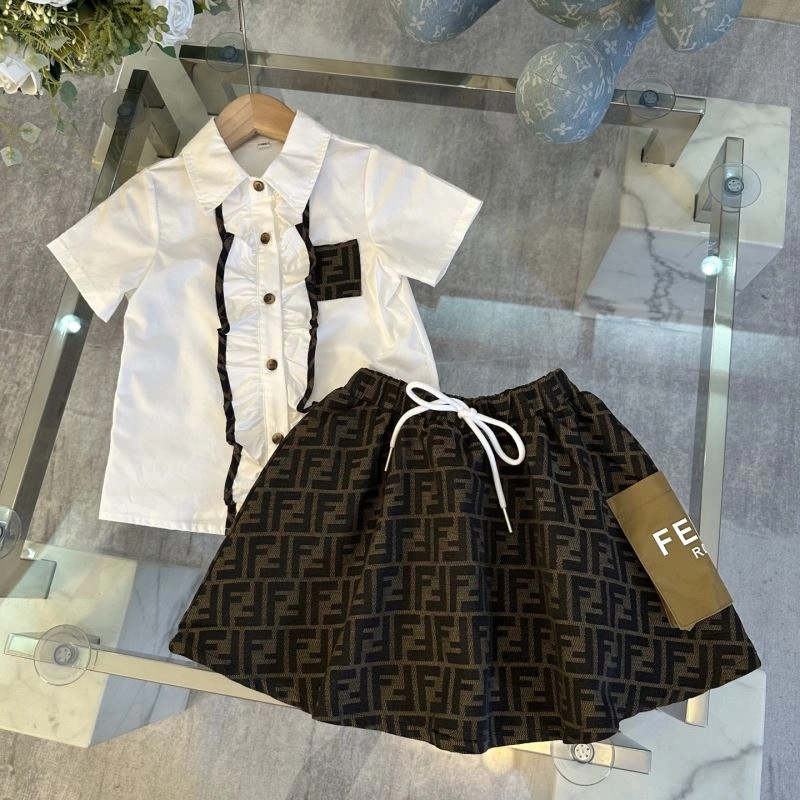 Trendsetting Fendi Kids 121043