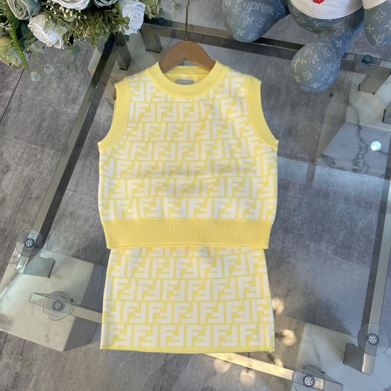 Refined Fendi Kids 121040