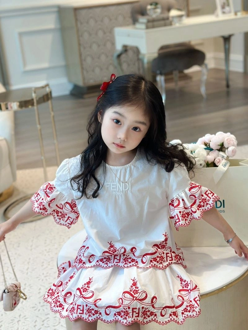 Trendsetting Fendi Kids 121008